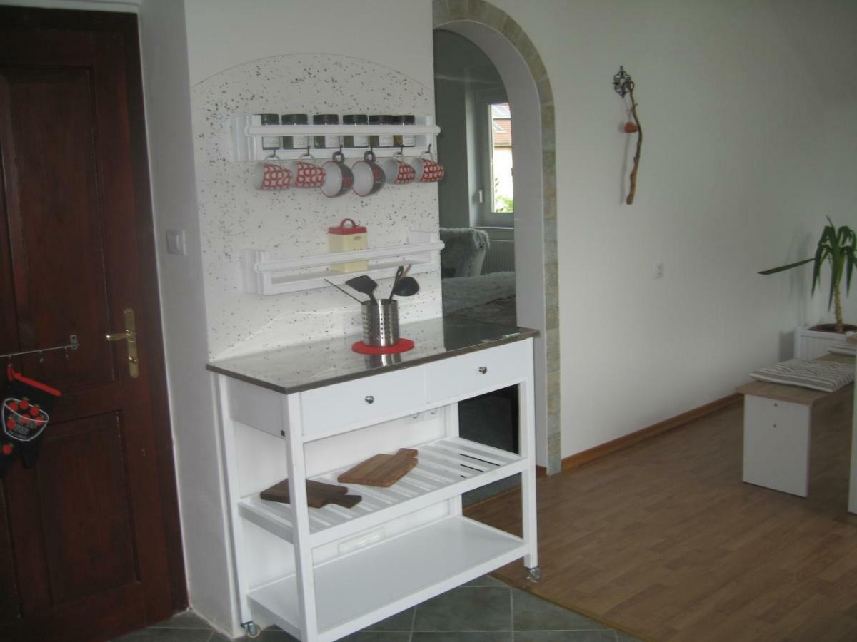 R&G Apartment Zirovnica Exterior foto